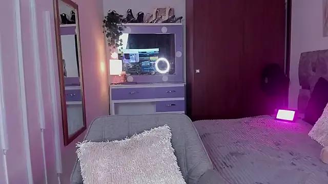 bella_swant1 from StripChat