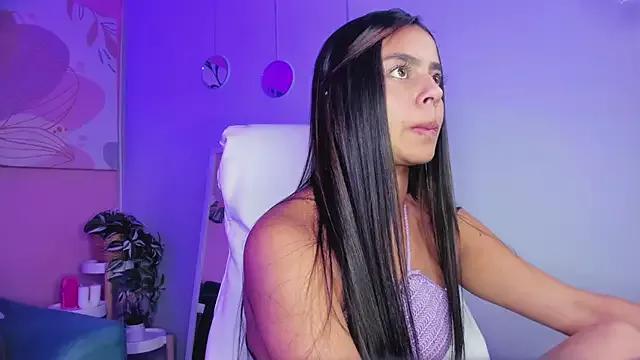 Bella_walker_ from StripChat is Freechat