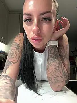 Explore our live girls sluts from our Custom and Multi clubs and checkout exclusive access to highly interactive content, such as shape, hair, titties, pussy type and many more.