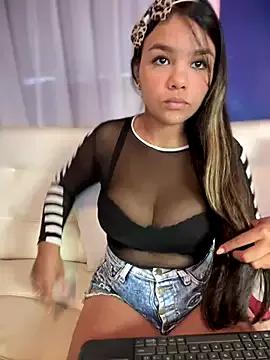 BellaBlazey from StripChat