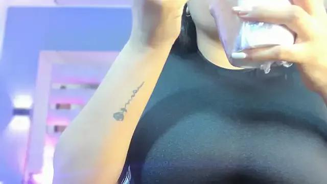 BellaBoobs_ from StripChat