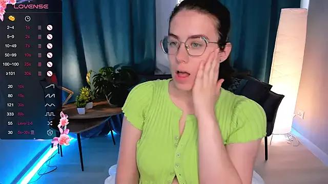 BellaCaress from StripChat is Freechat