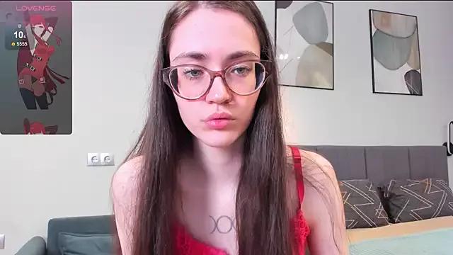 Explore our live girls sluts from our Custom and Multi clubs and checkout exclusive access to highly interactive content, such as shape, hair, titties, pussy type and many more.