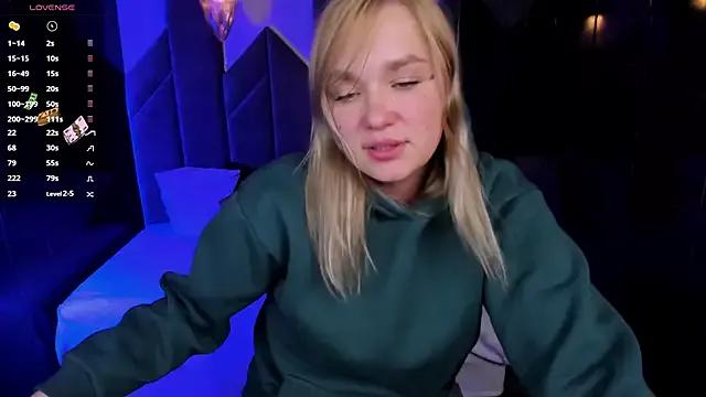 Explore our live girls sluts from our Custom and Multi clubs and checkout exclusive access to highly interactive content, such as shape, hair, titties, pussy type and many more.