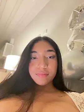 Photos of Bellafr from StripChat is Freechat