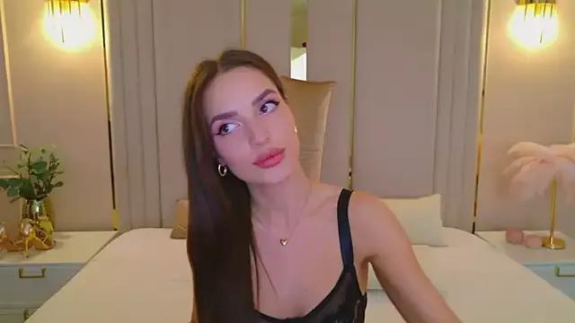 Explore our live girls sluts from our Custom and Multi clubs and checkout exclusive access to highly interactive content, such as shape, hair, titties, pussy type and many more.