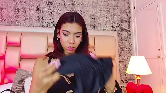 Explore our live girls sluts from our Custom and Multi clubs and checkout exclusive access to highly interactive content, such as shape, hair, titties, pussy type and many more.