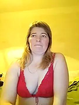 BellaLove335 from StripChat