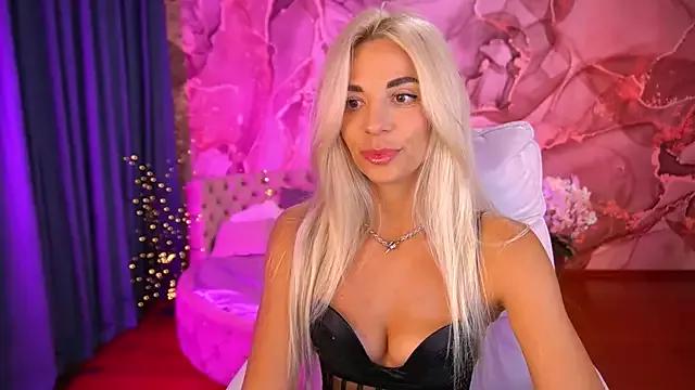 BellaRayyy from StripChat