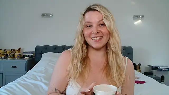 BellaRose_UK from StripChat