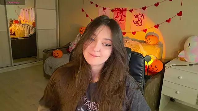 Explore our live girls sluts from our Custom and Multi clubs and checkout exclusive access to highly interactive content, such as shape, hair, titties, pussy type and many more.