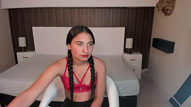BellaSky4 from StripChat