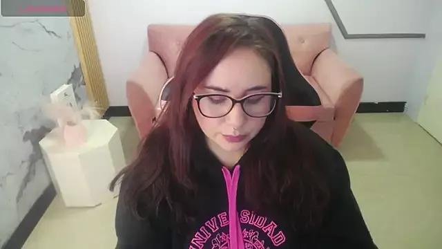 Explore our live girls sluts from our Custom and Multi clubs and checkout exclusive access to highly interactive content, such as shape, hair, titties, pussy type and many more.