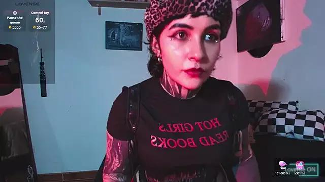 BellaVeil_ from StripChat