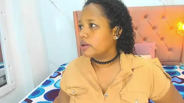 Belle_Brunette from StripChat
