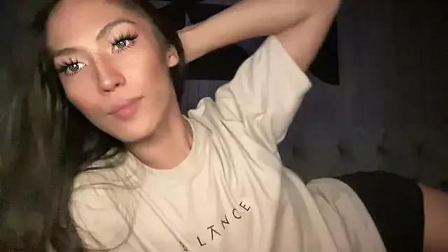 Explore our live girls sluts from our Custom and Multi clubs and checkout exclusive access to highly interactive content, such as shape, hair, titties, pussy type and many more.