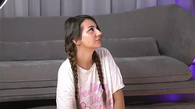 BelleSkye from StripChat