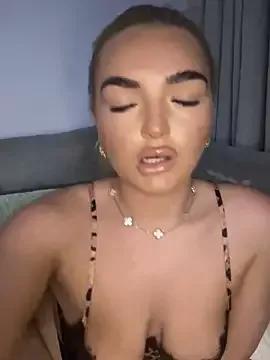 BelleXx from StripChat