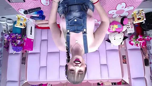 Belly_Rosse from StripChat