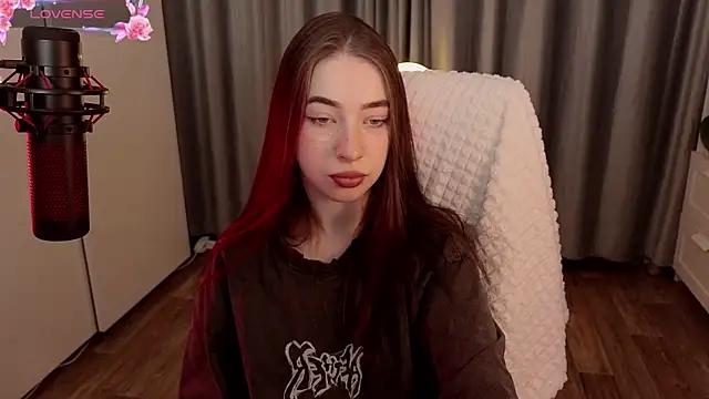 Explore our live girls sluts from our Custom and Multi clubs and checkout exclusive access to highly interactive content, such as shape, hair, titties, pussy type and many more.
