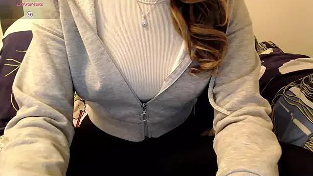 Explore our live girls sluts from our Custom and Multi clubs and checkout exclusive access to highly interactive content, such as shape, hair, titties, pussy type and many more.