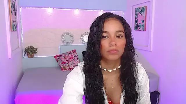 Explore our live girls sluts from our Custom and Multi clubs and checkout exclusive access to highly interactive content, such as shape, hair, titties, pussy type and many more.
