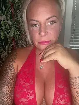 Big-Tits69 from StripChat is Freechat