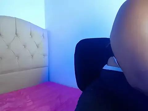 Big_nina_tits_ds from StripChat is Freechat