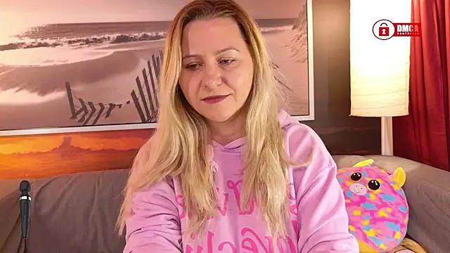 BigBoobsARRI from StripChat