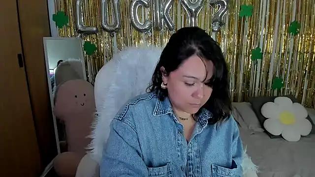 bigbooty-30 from StripChat