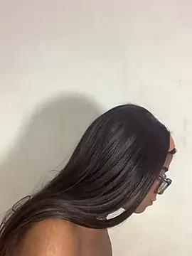 Explore our live girls sluts from our Custom and Multi clubs and checkout exclusive access to highly interactive content, such as shape, hair, titties, pussy type and many more.
