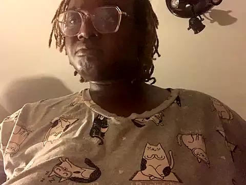 BigKittyRaven from StripChat is Freechat