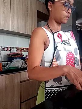 BiiancaEstradaa from StripChat