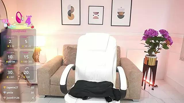 BillieBrownn from StripChat