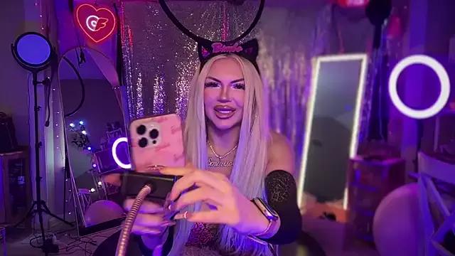 bimbotwerkqueen from StripChat