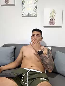 blackbullger_ from StripChat is Freechat