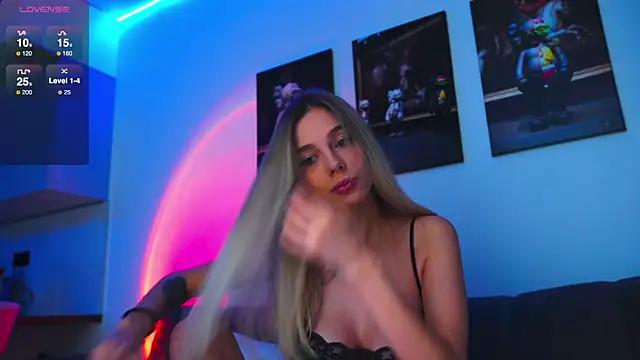Explore our live girls sluts from our Custom and Multi clubs and checkout exclusive access to highly interactive content, such as shape, hair, titties, pussy type and many more.