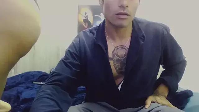 Blackcastlecouple from StripChat is Freechat