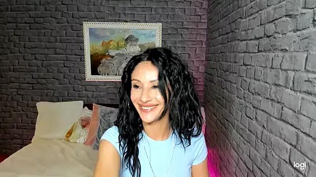 Blackeyeslady from StripChat is Freechat