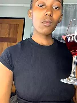 Blackjack2L from StripChat is Freechat