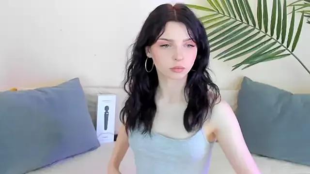 Explore our live girls sluts from our Custom and Multi clubs and checkout exclusive access to highly interactive content, such as shape, hair, titties, pussy type and many more.