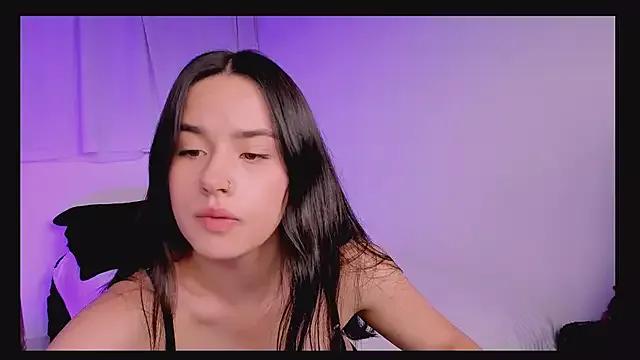 Explore our live girls sluts from our Custom and Multi clubs and checkout exclusive access to highly interactive content, such as shape, hair, titties, pussy type and many more.