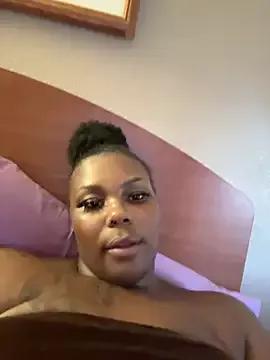 Bleuk from StripChat is Freechat