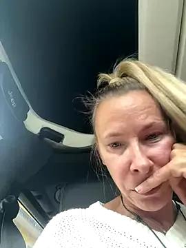 blondi2077 from StripChat is Freechat