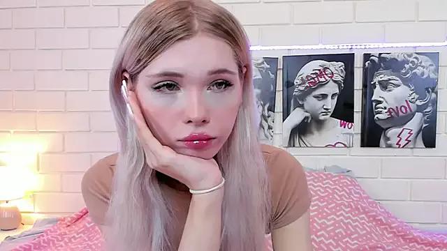 Blondy_Fina from StripChat is Freechat