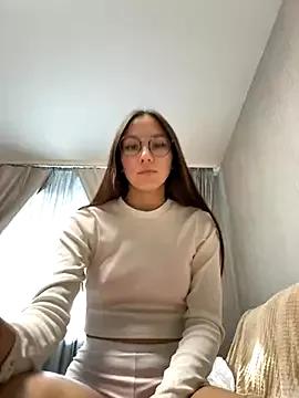 Explore our live girls sluts from our Custom and Multi clubs and checkout exclusive access to highly interactive content, such as shape, hair, titties, pussy type and many more.