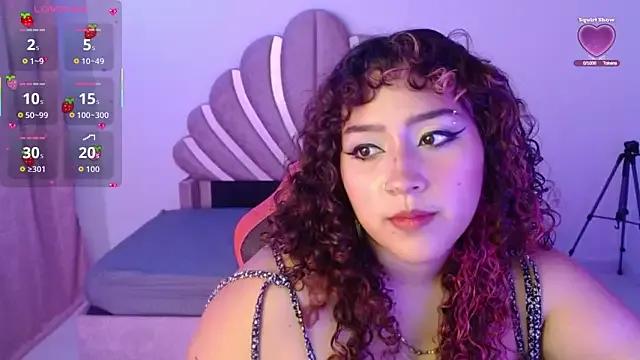 BlueeVelvet from StripChat is Freechat