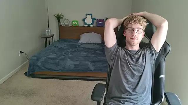 BlueEyedTallGuy94 from StripChat is Freechat