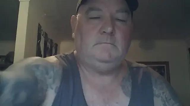 BLUEYEDBEAR69 from StripChat is Freechat