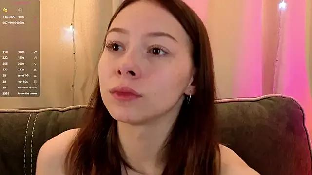 BlushinBloom from StripChat is Freechat